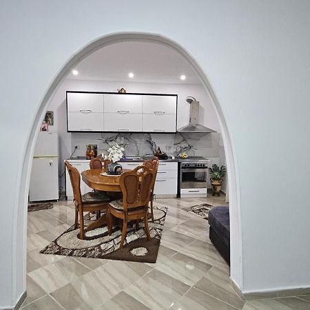 Guesthouse Albi ベラト エクステリア 写真