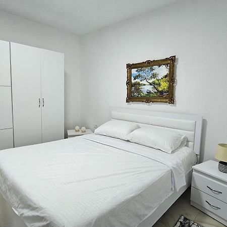 Guesthouse Albi ベラト エクステリア 写真