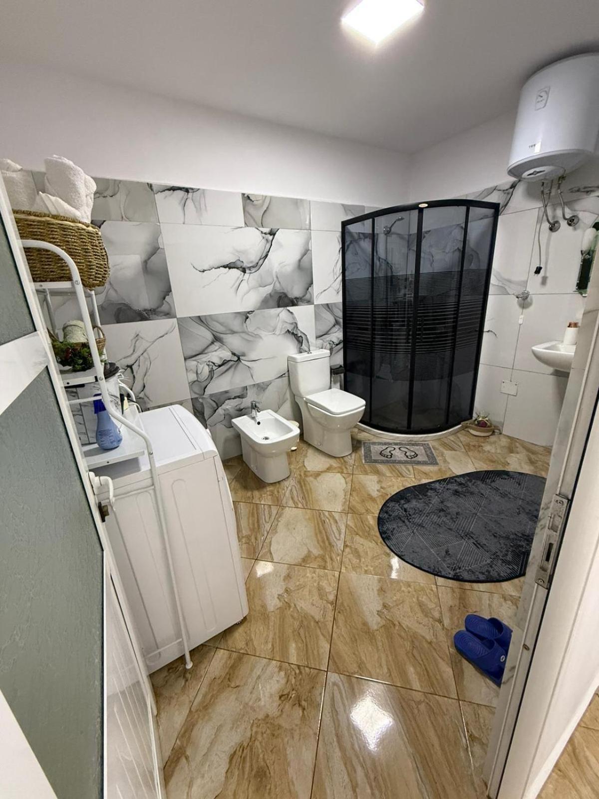 Guesthouse Albi ベラト エクステリア 写真